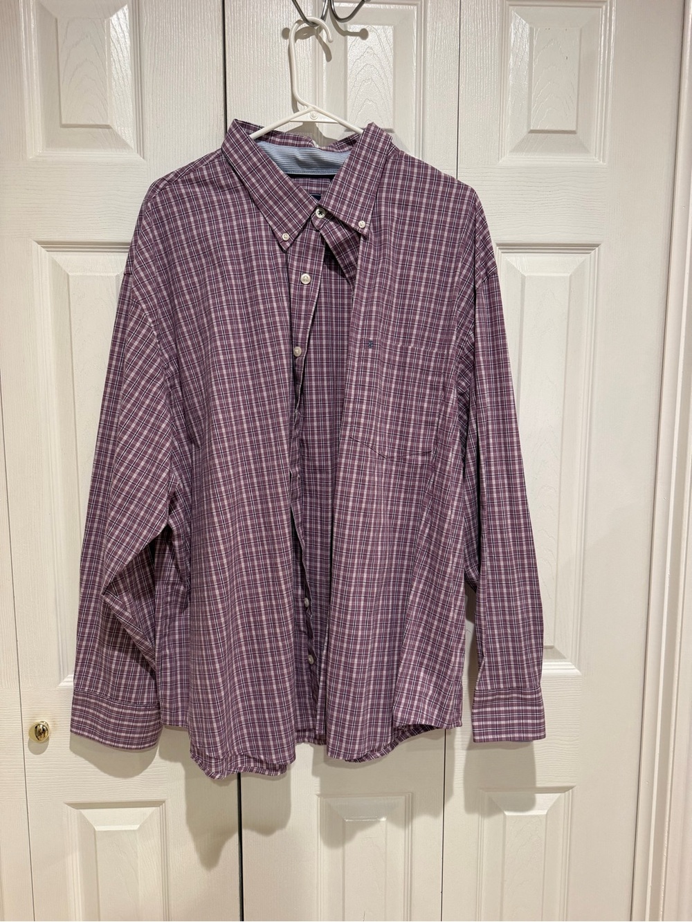 Izod Men's Purple Plaid Button-Down Shirt